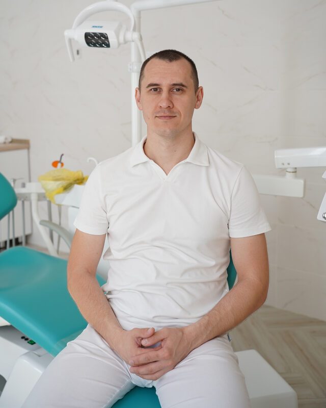 Садков Владимир Игоревич, стоматолог-хирург-имплантолог
